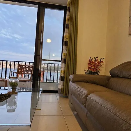 Appartement Sea Facing View Across The Valletta Area S2 *