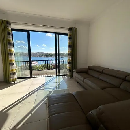 Sea Facing View Across The Valletta Area S2 *