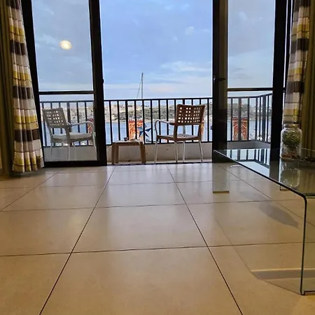 Appartement Sea Facing View Across The Valletta Area S2