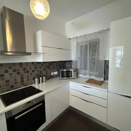 Sea Facing View Across The Valletta Area S2 *