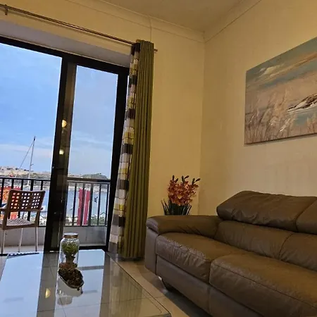 Appartement Sea Facing View Across The Valletta Area S2 *