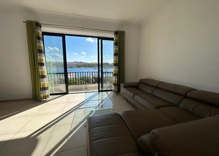 Sea Facing View Across The Valletta Area S2 *